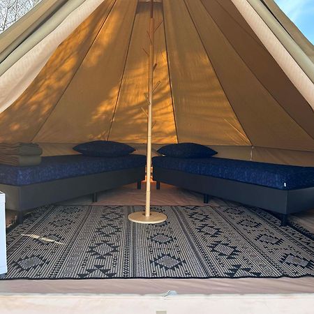 Bell Tent Warmond Εξωτερικό φωτογραφία